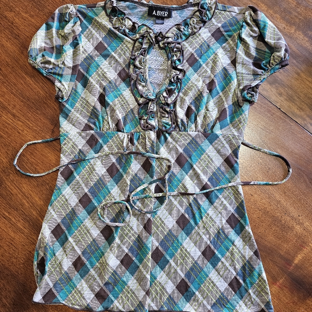 Dress shirt.
